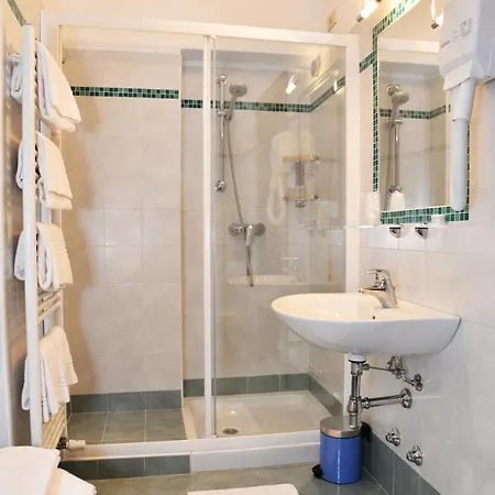 Quarcino Hotel 3*
