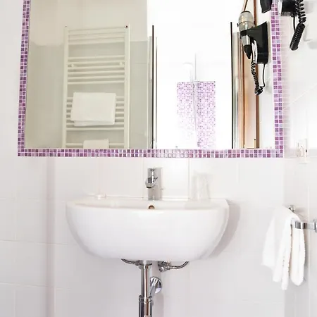 Hotel Quarcino Como