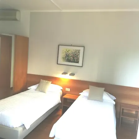 Quarcino Hotel 3*