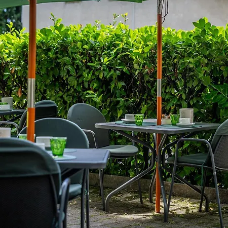 Quarcino Hotel Como