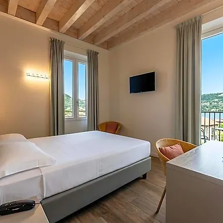 Quarcino Hotel Como