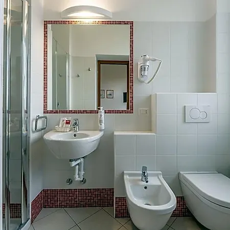 Hotel Quarcino Como