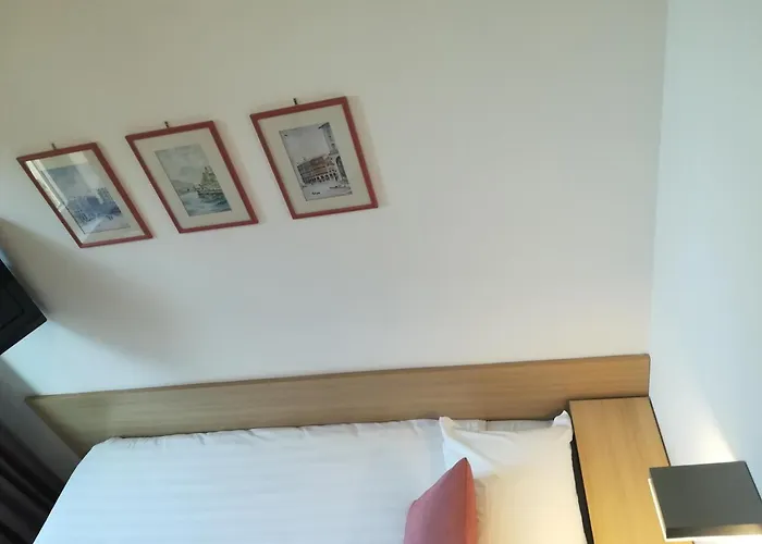 Szálloda Quarcino 3*