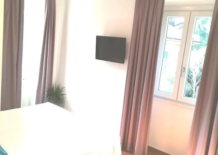 Quarcino Szálloda Como